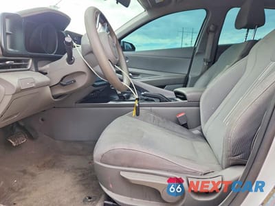 Zdjęcie 7 z 12 samochodu: 2021 HYUNDAI ELANTRA SEL VIN:5NPLM4AG4MH017459 - miniatura