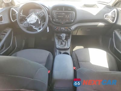 Zdjęcie 8 z 12 samochodu: 2025 KIA SOUL LX VIN:KNDJ23AU0S7932310 - miniatura