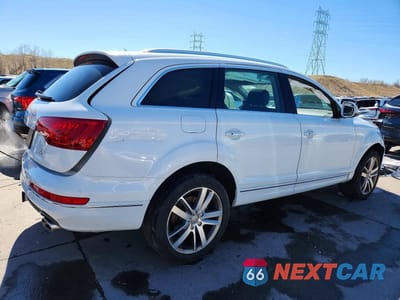 Trzecie zdjęcie samochodu z tyłu: 2015 AUDI Q7 TDI PREMIUM PLUS VIN:WA1LMAFE5FD029290 - miniatura