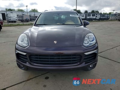 Piąte zdjęcie samochodu w środku: 2016 PORSCHE CAYENNE S VIN:WP1AB2A22GLA94898 - miniatura