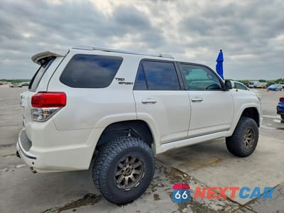 Trzecie zdjęcie samochodu z tyłu: 2011 TOYOTA 4RUNNER SR5 VIN:JTEBU5JR5B5040518 - miniatura