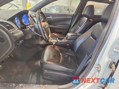 Zdjęcie 7 z 12 samochodu: 2011 CHRYSLER 300C VIN:2C3CA6CT1BH523887 - miniatura