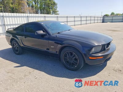 Czwarte zdjęcie samochodu z boku: 2005 FORD MUSTANG GT VIN:1ZVFT82H855165840 - miniatura