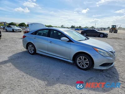 Czwarte zdjęcie samochodu z boku: 2014 HYUNDAI SONATA GLS VIN:5NPEB4AC1EH886498 - miniatura