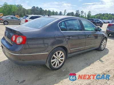 Trzecie zdjęcie samochodu z tyłu: 2007 VOLKSWAGEN PASSAT 2.0T LUXURY LEATHER VIN:WVWEK73C67P082431 - miniatura