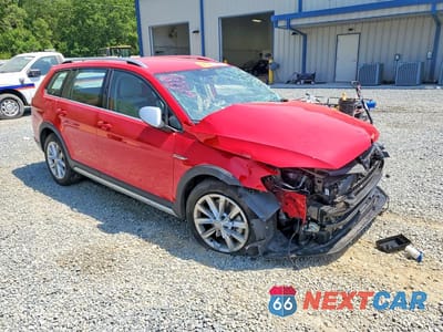 Czwarte zdjęcie samochodu z boku: 2017 VOLKSWAGEN GOLF ALLTRACK S VIN:3VWH17AU4HM511050 - miniatura
