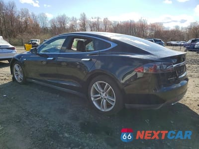 Drugie zdjęcie samochodu z przodu: 2016 TESLA MODEL S VIN:5YJSA1E1XGF124219 - miniatura