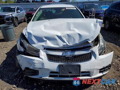 Piąte zdjęcie samochodu w środku: 2015 CHEVROLET CRUZE LS VIN:1G1PA5SG2F7290849 - miniatura
