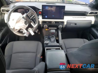 Zdjęcie 8 z 11 samochodu: 2024 TOYOTA TACOMA TRD OFF-ROAD VIN:3TMLB5JN2RM087540 - miniatura