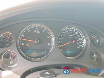 Zdjęcie 9 z 12 samochodu: 2012 GMC YUKON XL K1500 SLT VIN:1GKS2KE78CR111226 - miniatura