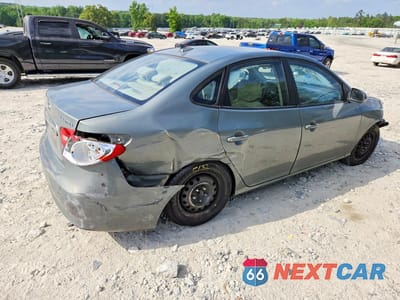 Trzecie zdjęcie samochodu z tyłu: 2010 HYUNDAI ELANTRA GLS VIN:KMHDU4ADXAU981460 - miniatura