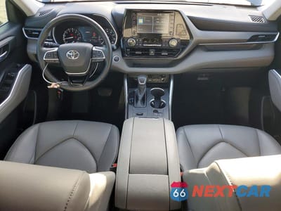 Zdjęcie 8 z 13 samochodu: 2021 TOYOTA HIGHLANDER XLE VIN:5TDHZRAHXMS519724 - miniatura