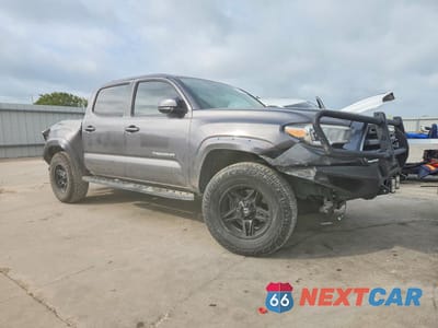 Czwarte zdjęcie samochodu z boku: 2017 TOYOTA TACOMA SR5 V6 VIN:5TFAZ5CNXHX053211 - miniatura