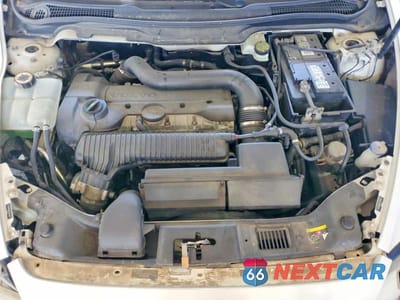 Zdjęcie 11 z 12 samochodu: 2010 VOLVO C30 T5 VIN:YV1672MK4A2174540 - miniatura