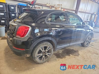 Trzecie zdjęcie samochodu z tyłu: 2016 FIAT 500X EASY VIN:ZFBCFYBT1GP417956 - miniatura