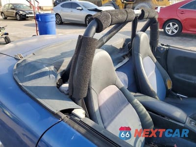 Zdjęcie 10 z 12 samochodu: 1999 MAZDA MX-5 MIATA VIN:JM1NB3539X0134309 - miniatura