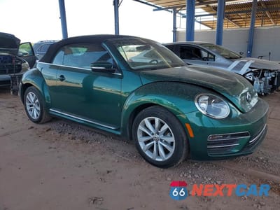 Czwarte zdjęcie samochodu z boku: 2017 VOLKSWAGEN BEETLE S VIN:3VW517AT8HM812849 - miniatura
