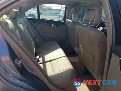 Zdjęcie 10 z 12 samochodu: 2012 MERCEDES-BENZ C 300 4MATIC VIN:WDDGF8BB3CF908816 - miniatura