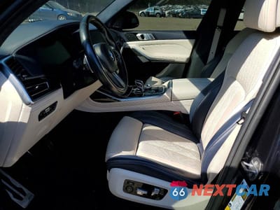 Zdjęcie 7 z 13 samochodu: 2019 BMW X7 XDRIVE40I VIN:5UXCW2C51KLB43654 - miniatura