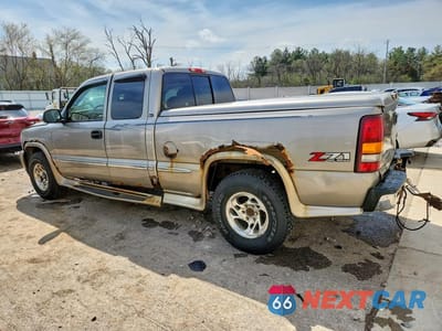 Drugie zdjęcie samochodu z przodu: 2002 GMC NEW SIERRA K1500 VIN:2GTEK19TX21297238 - miniatura