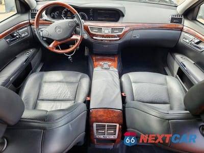 Zdjęcie 8 z 12 samochodu: 2011 MERCEDES-BENZ S 550 4MATIC VIN:WDDNG8GB2BA373986 - miniatura