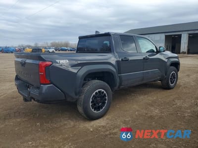Trzecie zdjęcie samochodu z tyłu: 2024 TOYOTA TACOMA TRD OFF-ROAD VIN:3TMLB5JN2RM011428 - miniatura