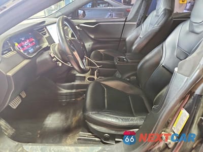 Zdjęcie 7 z 13 samochodu: 2016 TESLA MODEL S VIN:5YJSA1E43GF123908 - miniatura
