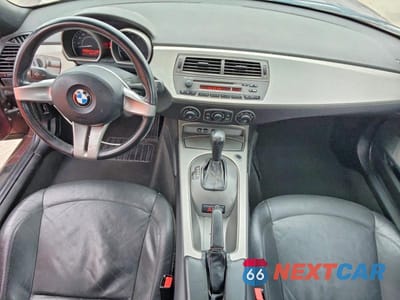 Zdjęcie 8 z 12 samochodu: 2003 BMW Z4 2.5 VIN:4USBT33403LS42249 - miniatura