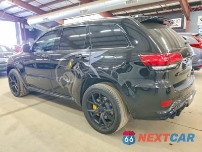 Drugie zdjęcie samochodu z przodu: 2018 JEEP GRAND CHEROKEE TRACKHAWK VIN:1C4RJFN95JC310109 - miniatura