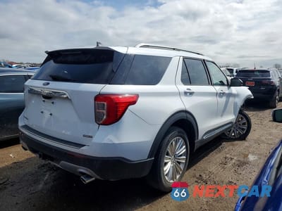 Trzecie zdjęcie samochodu z tyłu: 2022 FORD EXPLORER LIMITED HYBRID 4WD V6 VIN:1FM5K8FW5NNA09423 - miniatura