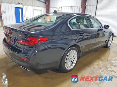 Trzecie zdjęcie samochodu z tyłu: 2021 BMW 530 XI VIN:WBA13BJ04MWX31746 - miniatura