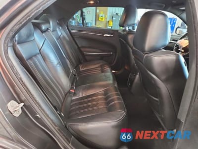 Zdjęcie 10 z 12 samochodu: 2018 CHRYSLER 300 S VIN:2C3CCABG2JH214445 - miniatura