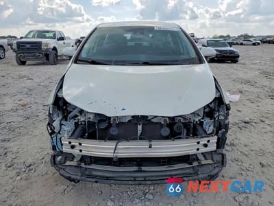 Piąte zdjęcie samochodu w środku: 2021 TOYOTA PRIUS XLE VIN:JTDKAMFU9M3146912 - miniatura