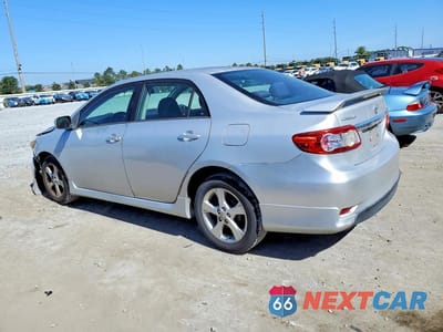Drugie zdjęcie samochodu z przodu: 2013 TOYOTA COROLLA S VIN:2T1BU4EE5DC993631 - miniatura