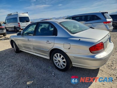 Drugie zdjęcie samochodu z przodu: 2005 HYUNDAI SONATA GLS VIN:KMHWF35H25A110845 - miniatura