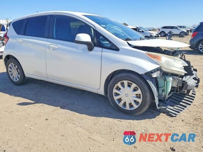Czwarte zdjęcie samochodu z boku: 2014 NISSAN VERSA NOTE SV VIN:3N1CE2CP2EL387635 - miniatura