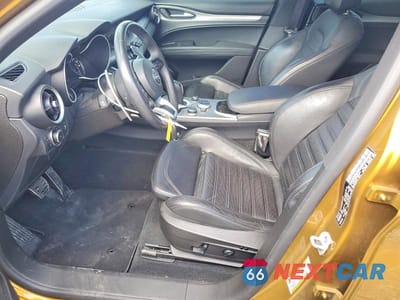 Zdjęcie 7 z 13 samochodu: 2022 ALFA ROMEO STELVIO TI VIN:ZASPAKBN8N7D31611 - miniatura