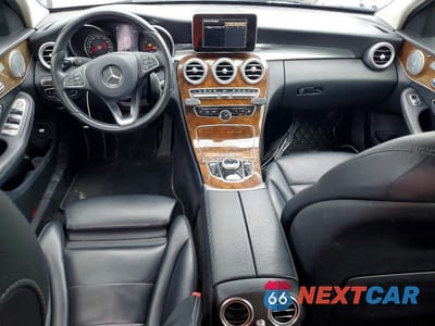 Zdjęcie 8 z 12 samochodu: 2018 MERCEDES-BENZ C 300 4MATIC VIN:55SWF4KB8JU245418 - miniatura