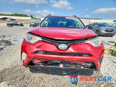 Piąte zdjęcie samochodu w środku: 2017 TOYOTA RAV4 LE VIN:JTMZFREV6HJ119742 - miniatura