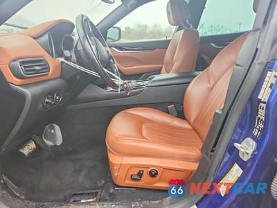 Zdjęcie 7 z 12 samochodu: 2018 MASERATI LEVANTE VIN:ZN661XUA1JX270526 - miniatura