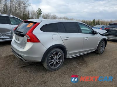 Trzecie zdjęcie samochodu z tyłu: 2015 VOLVO V60 CROSS COUNTRY T5 WAGON AWD VIN:YV4612HLXF1001156 - miniatura
