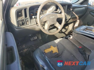 Zdjęcie 8 z 11 samochodu: 2005 GMC SIERRA C2500 HEAVY DUTY VIN:1GTHC29U85E257865 - miniatura