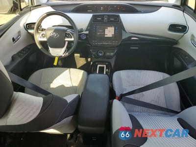 Zdjęcie 8 z 12 samochodu: 2016 TOYOTA PRIUS THREE VIN:JTDKARFU4G3510283 - miniatura