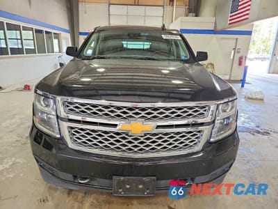 Piąte zdjęcie samochodu w środku: 2018 CHEVROLET SUBURBAN K1500 LT VIN:1GNSKHKC5JR280849 - miniatura