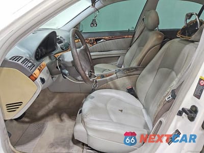 Zdjęcie 7 z 12 samochodu: 2004 MERCEDES-BENZ E 500 VIN:WDBUF70J84A589993 - miniatura