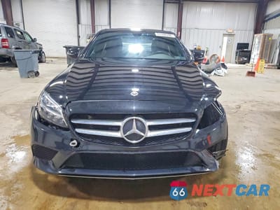 Piąte zdjęcie samochodu w środku: 2019 MERCEDES-BENZ C 300 4MATIC VIN:55SWF8EB7KU290063 - miniatura