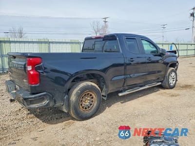 Trzecie zdjęcie samochodu z tyłu: 2019 CHEVROLET SILVERADO K1500 RST VIN:1GCRYEED3KZ419290 - miniatura