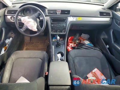 Zdjęcie 8 z 11 samochodu: 2013 VOLKSWAGEN PASSAT S VIN:1VWAP7A38DC080554 - miniatura