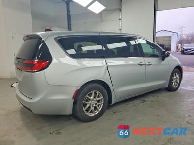 Trzecie zdjęcie samochodu z tyłu: 2026 CHRYSLER PACIFICA SELECT VIN:2C4RC1BG1TR178850 - miniatura