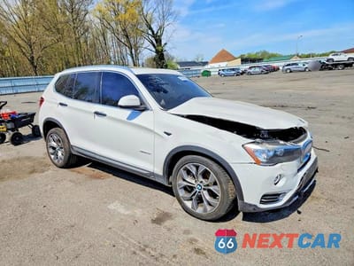 Czwarte zdjęcie samochodu z boku: 2017 BMW X3 VIN:5UXWX9C30H0W67872 - miniatura